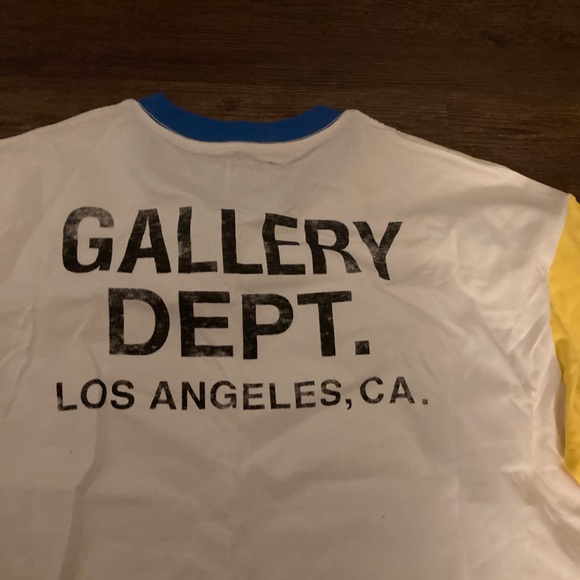 Gallery dept Tshirt - Picture 3 of 6